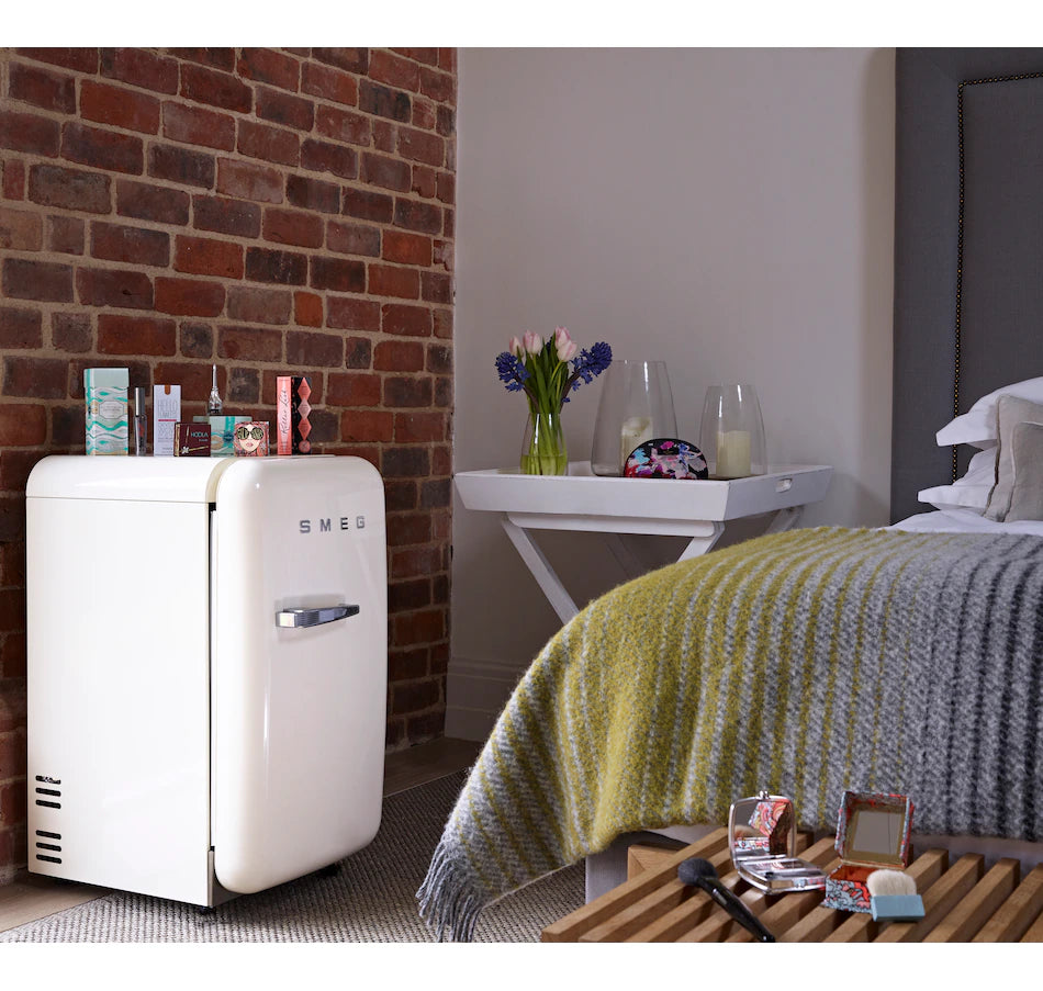 Retro-Style Refrigerator (1.2 cu ft, Right Hinge)
