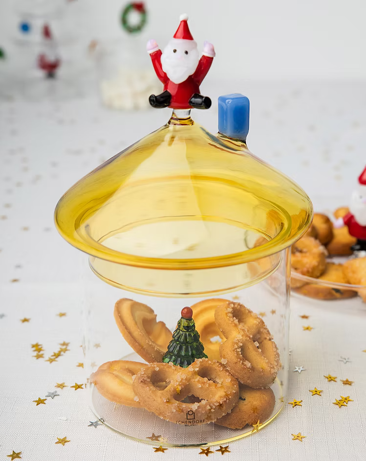 Box jumping Santa&Christmas tree