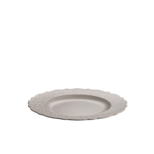 Dressed en plein air dinner plate