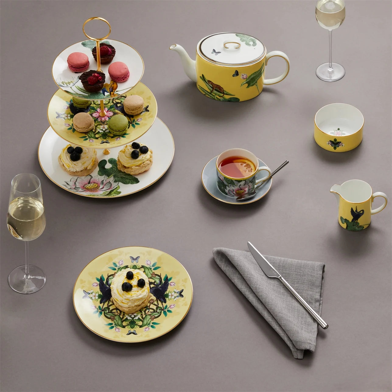 Waterlily Sandwich Tray