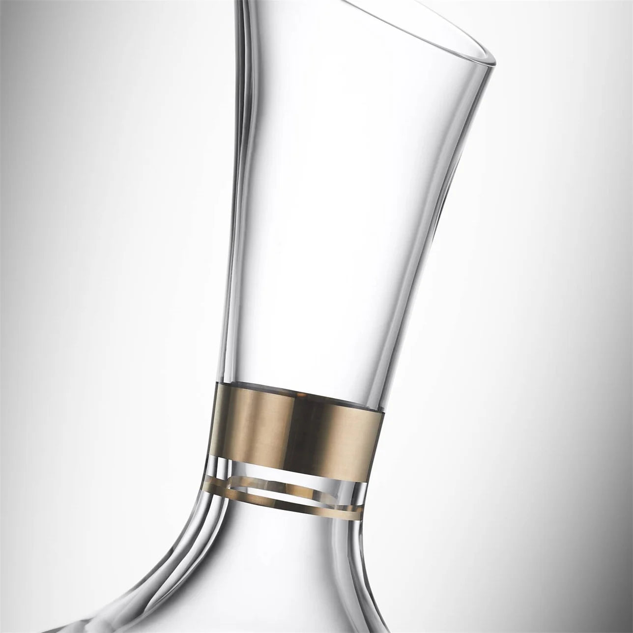 Elegance Carafe, 79oz