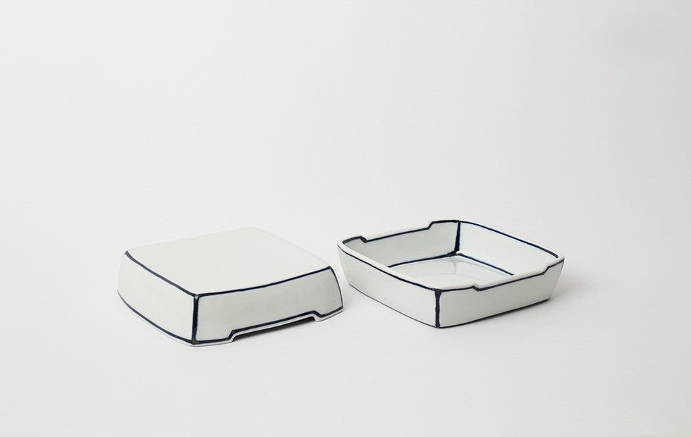 Double-sided square plate
