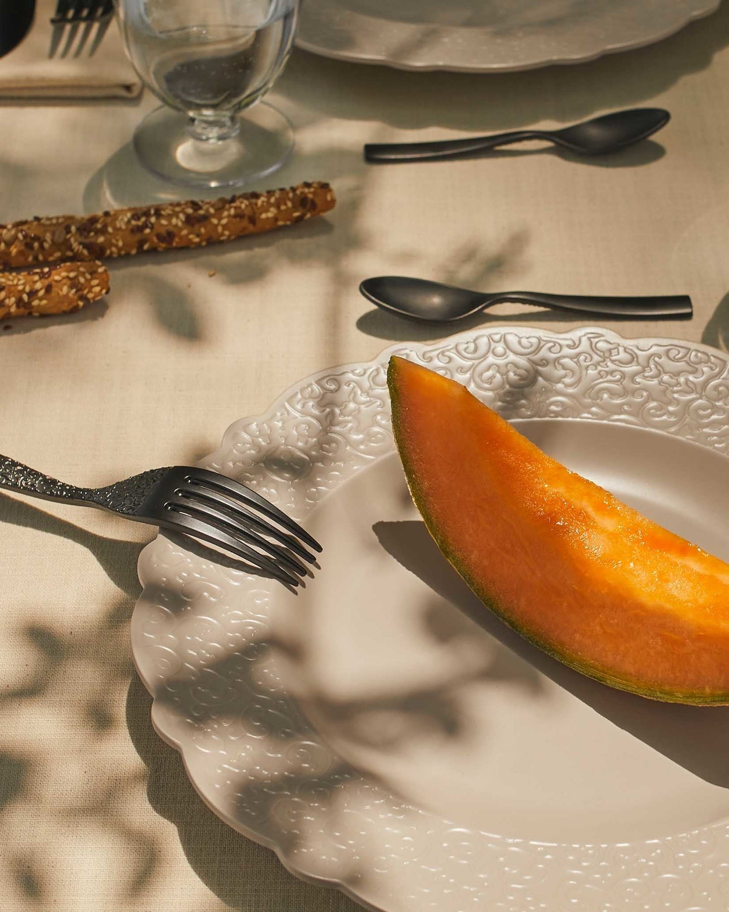 Dressed en plein air dinner plate
