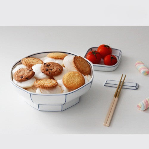 Octagonal noodle bowl