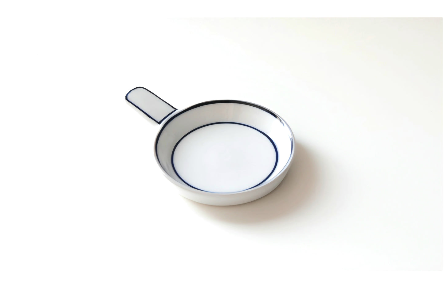 Pan-shaped mini sauce dish